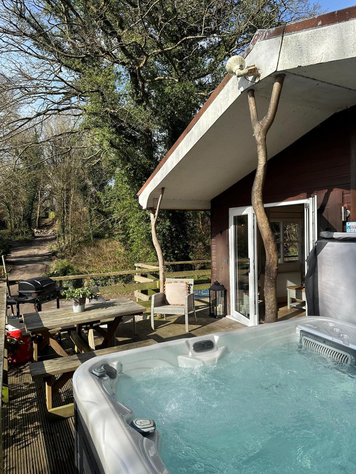 Herons Retreat Hot Tub Resort Caerwys