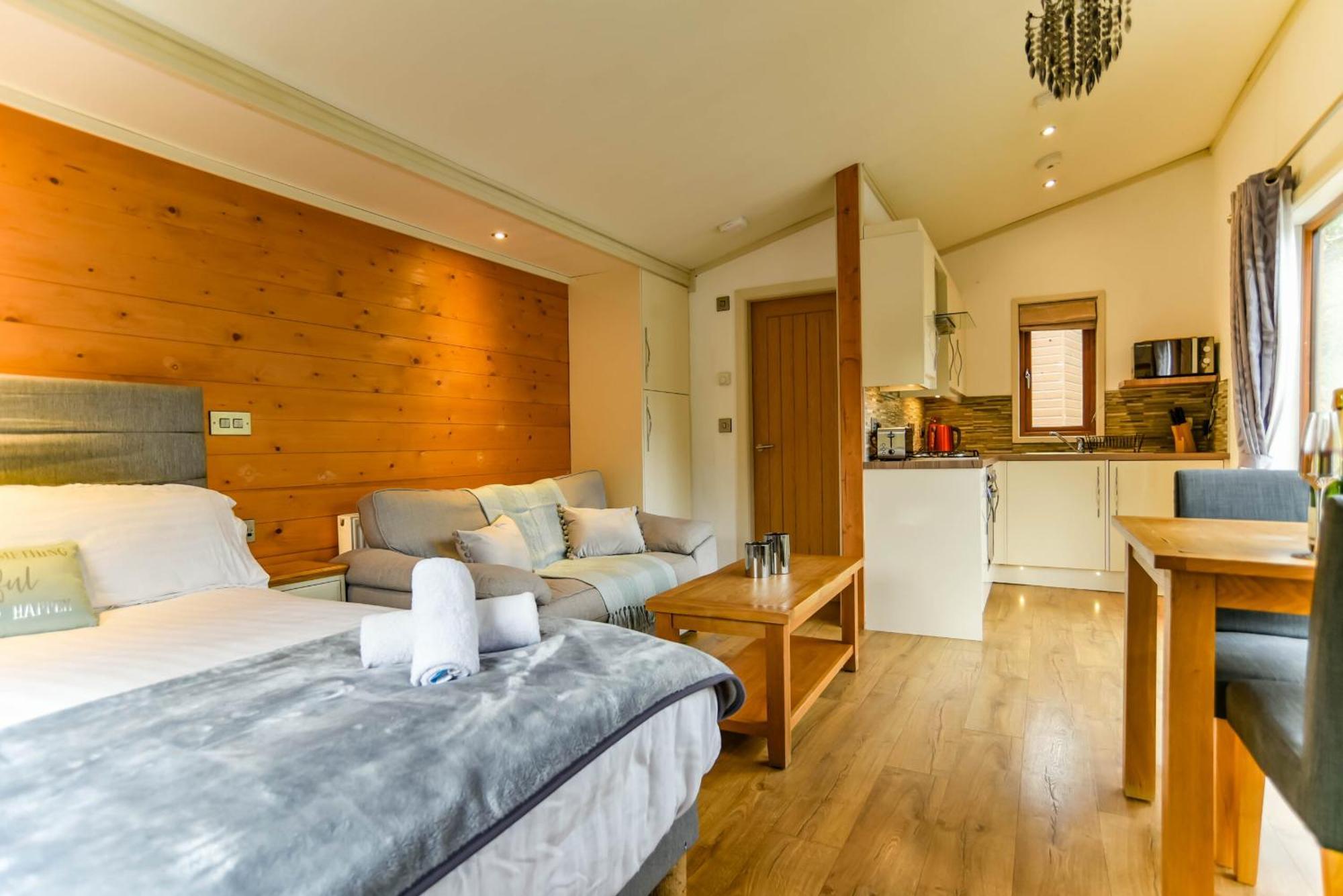 Herons Retreat Hot Tub 4*