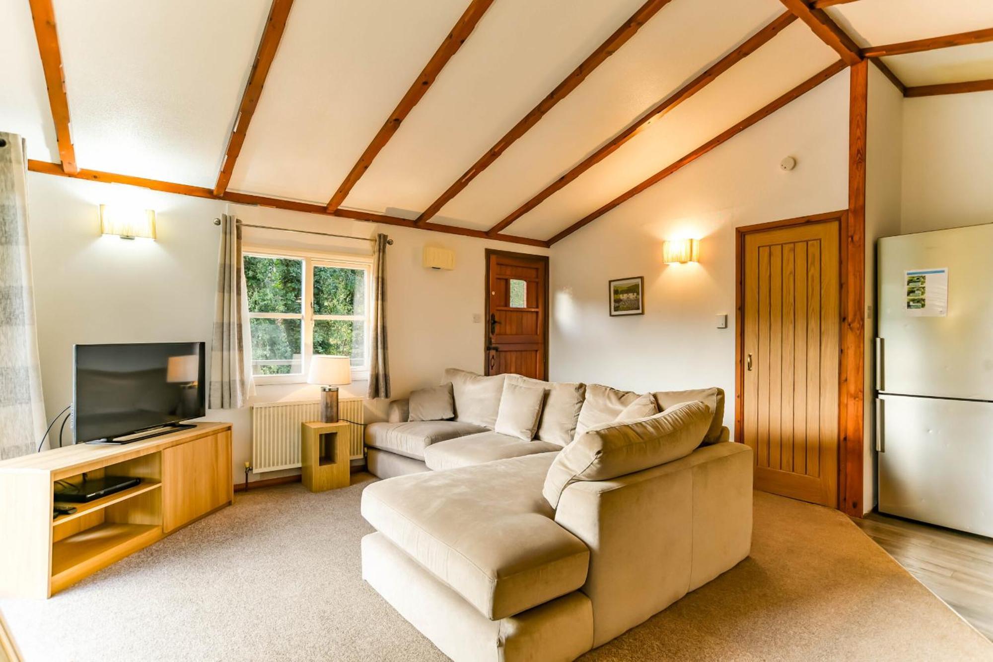 Herons Retreat Hot Tub 4* Caerwys