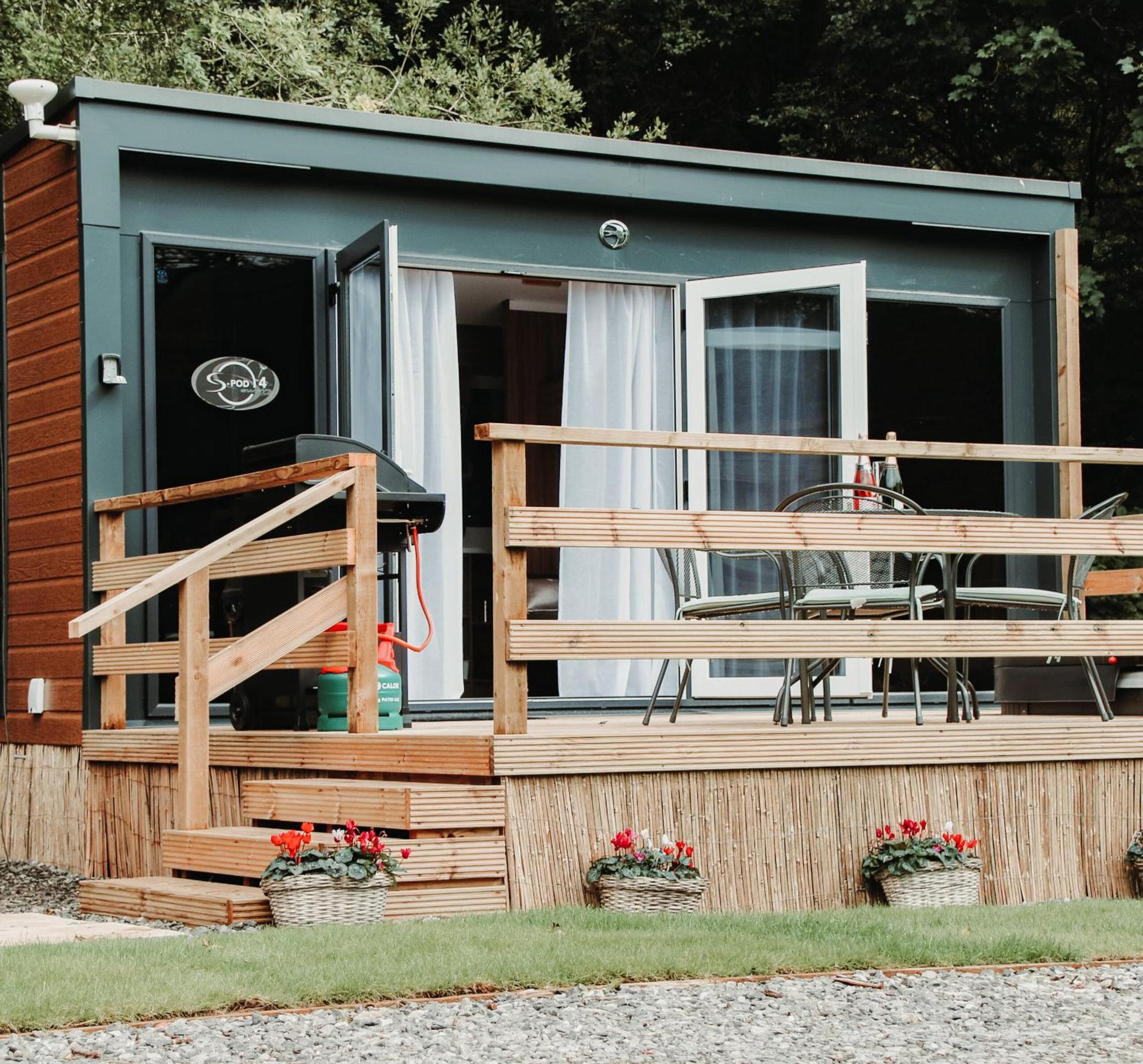 Herons Retreat Hot Tub 4* Caerwys