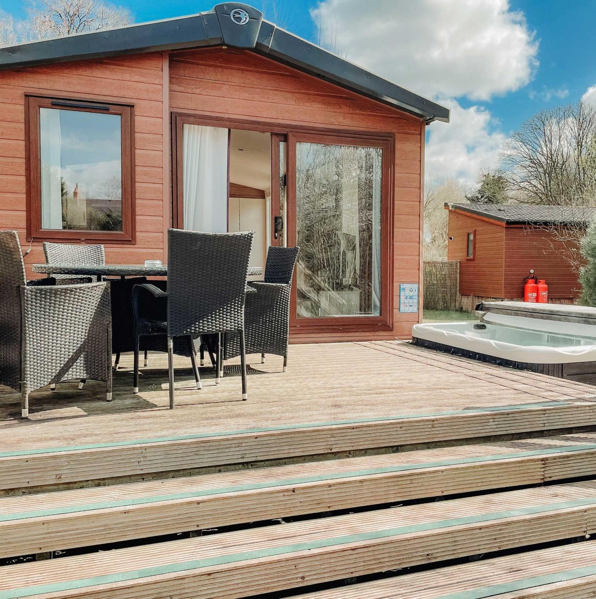 Herons Retreat Hot Tub
