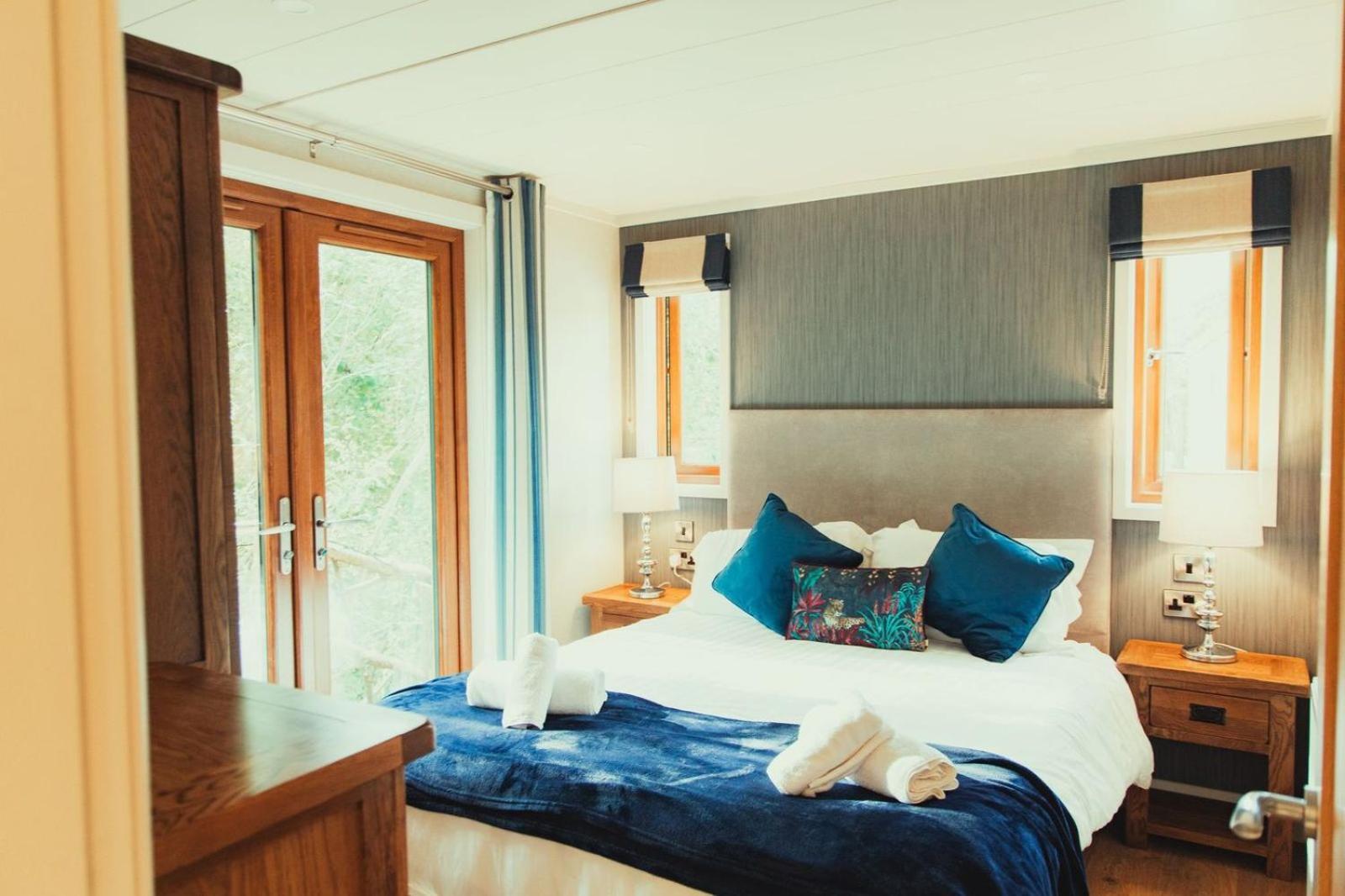 Herons Retreat Hot Tub 4*